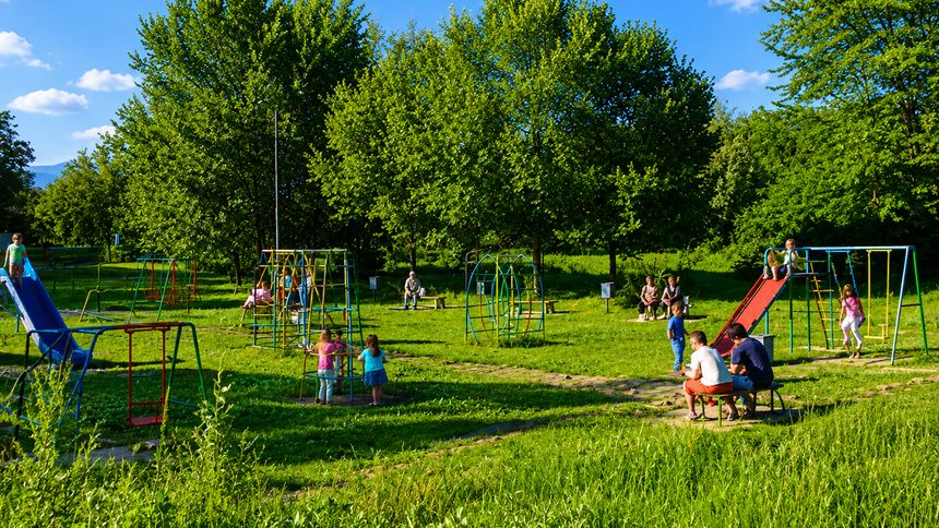 Паркът и зеленината в Баня