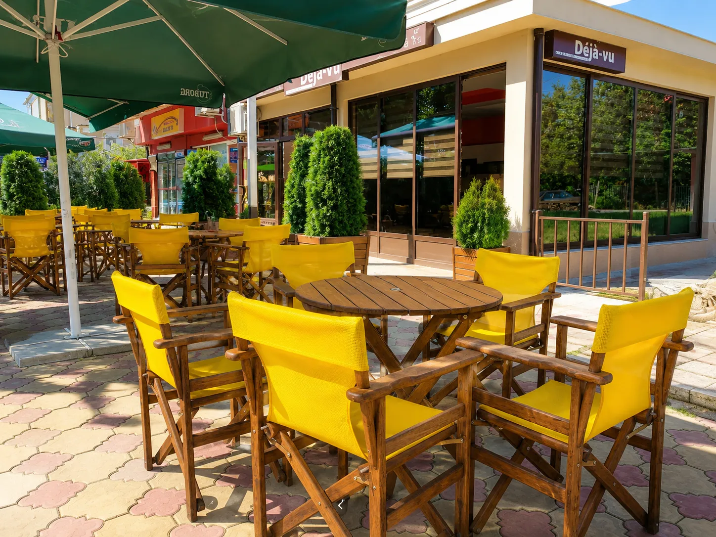 Cafe-Club Deja-vu, алея „Липите“, Баня