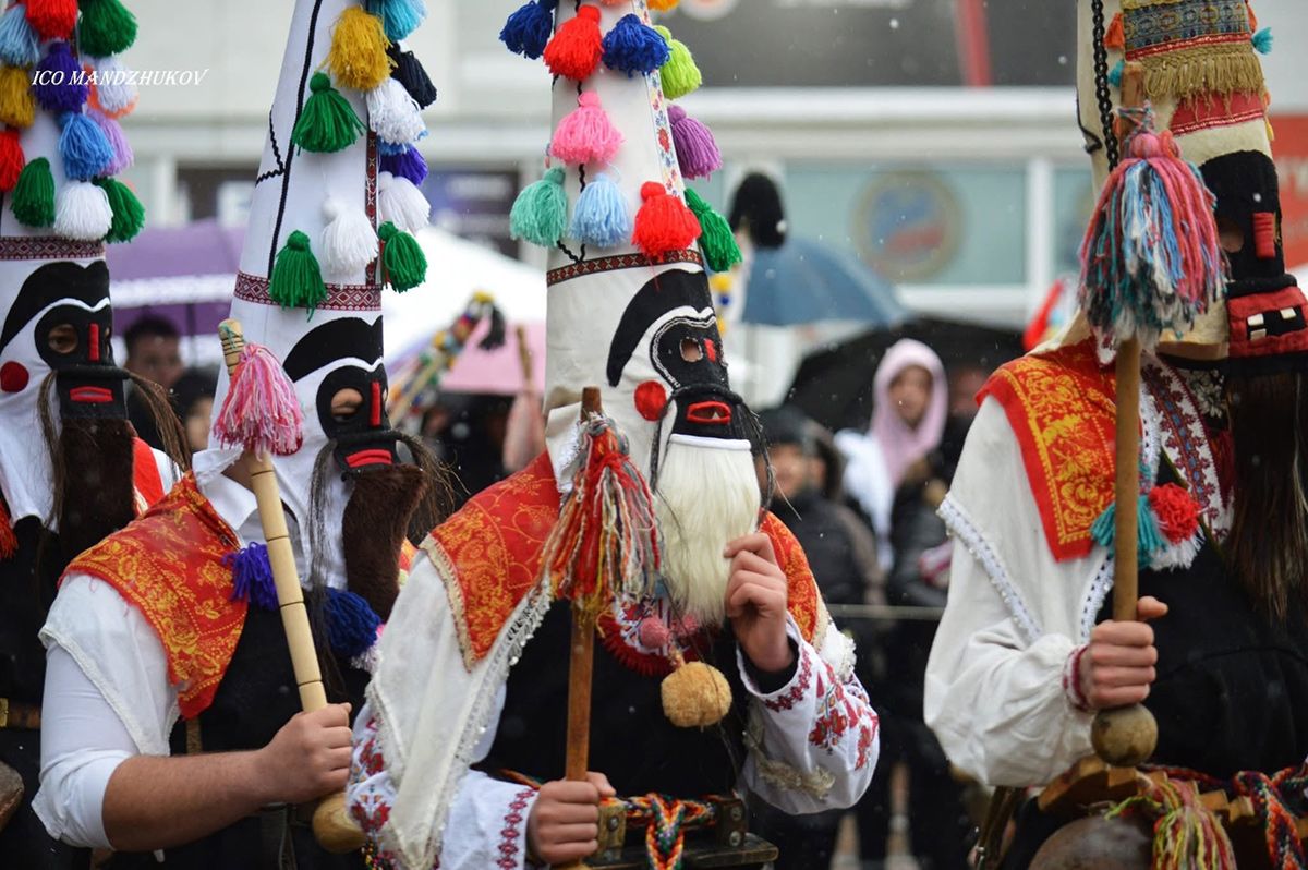Old Men's Day kukeri in Banya