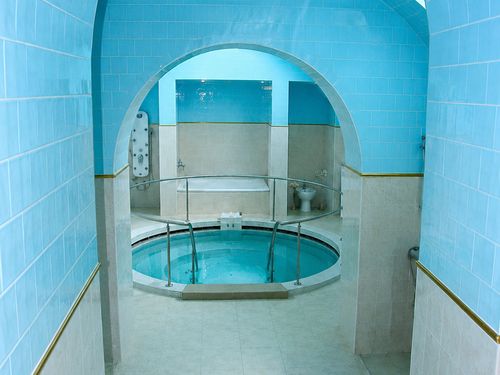 Bancheto and the Royal Bath in Banya 12