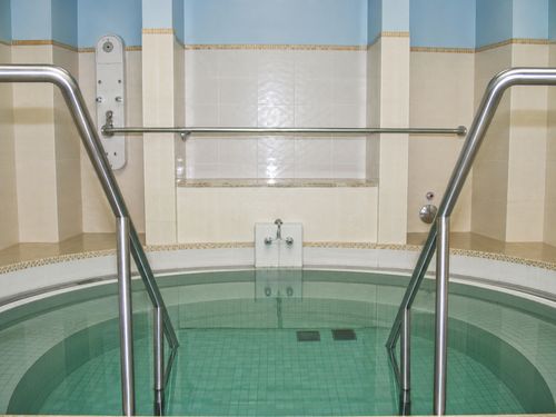Bancheto and the Royal Bath in Banya 8